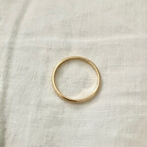 Elegant 14K Solid Gold Women’s Ring